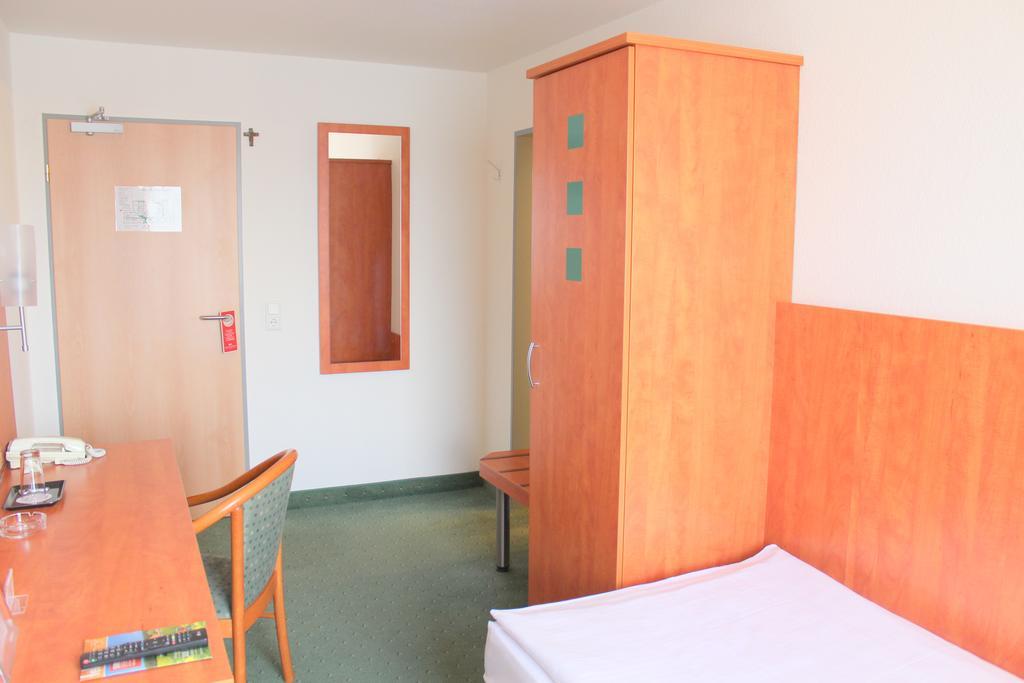 Stadthotel Duesseldorf Екстер'єр фото