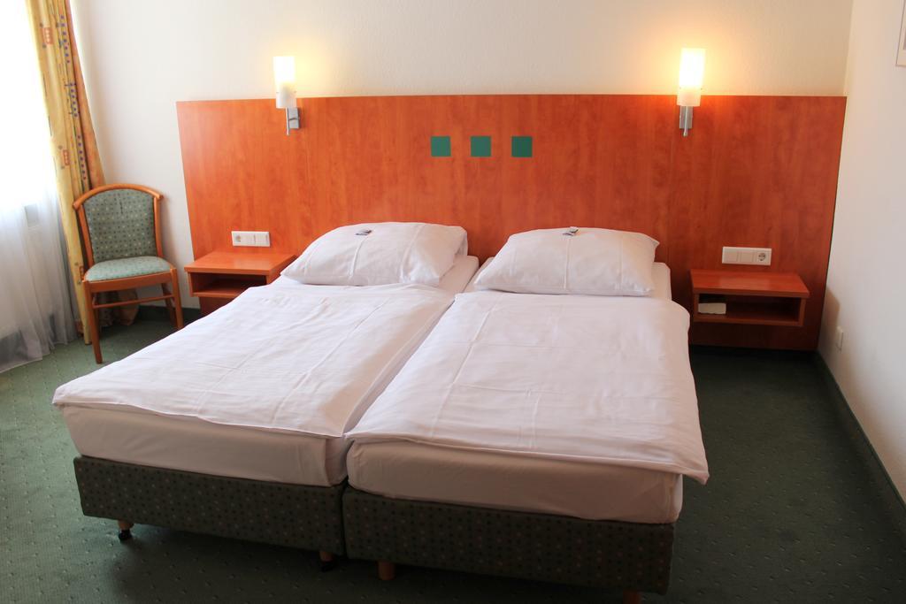 Stadthotel Duesseldorf Екстер'єр фото