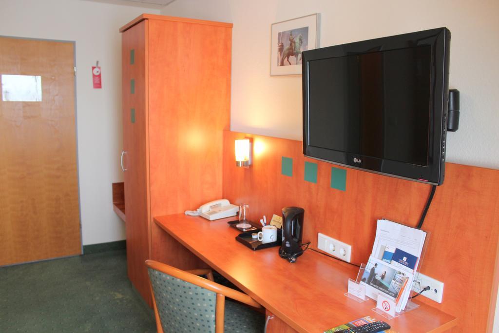 Stadthotel Duesseldorf Екстер'єр фото