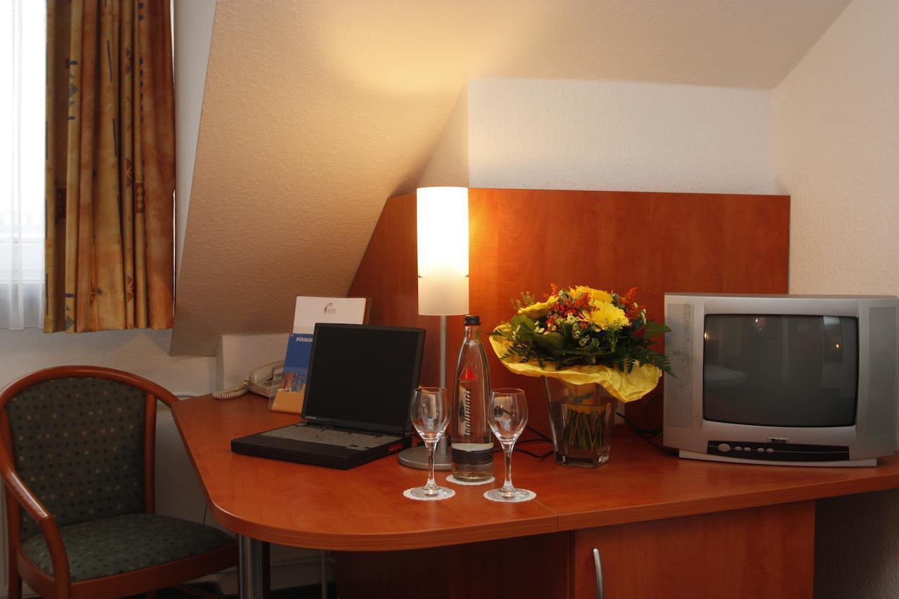 Stadthotel Duesseldorf Екстер'єр фото