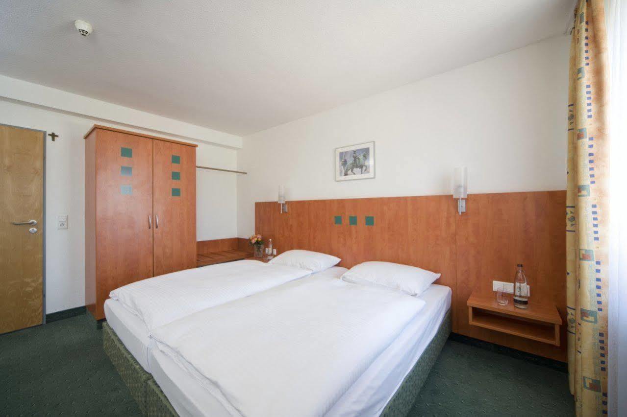 Stadthotel Duesseldorf Екстер'єр фото